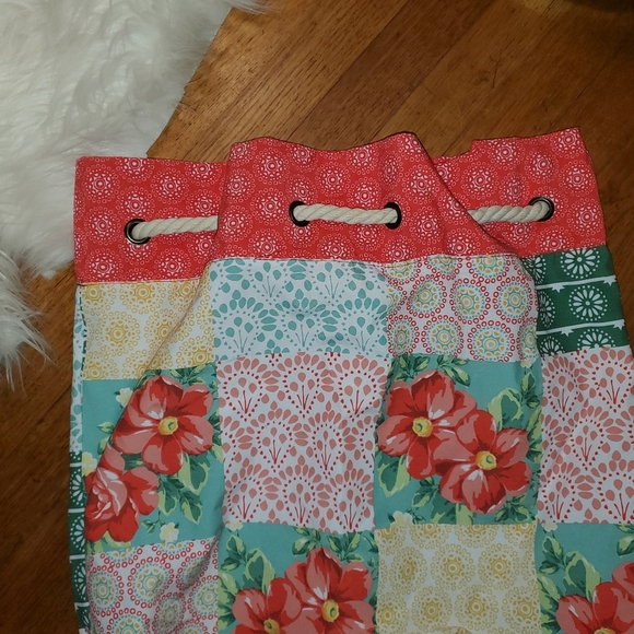 Pioneer Woman Laundry Bag NWOT - Picture 3 of 8